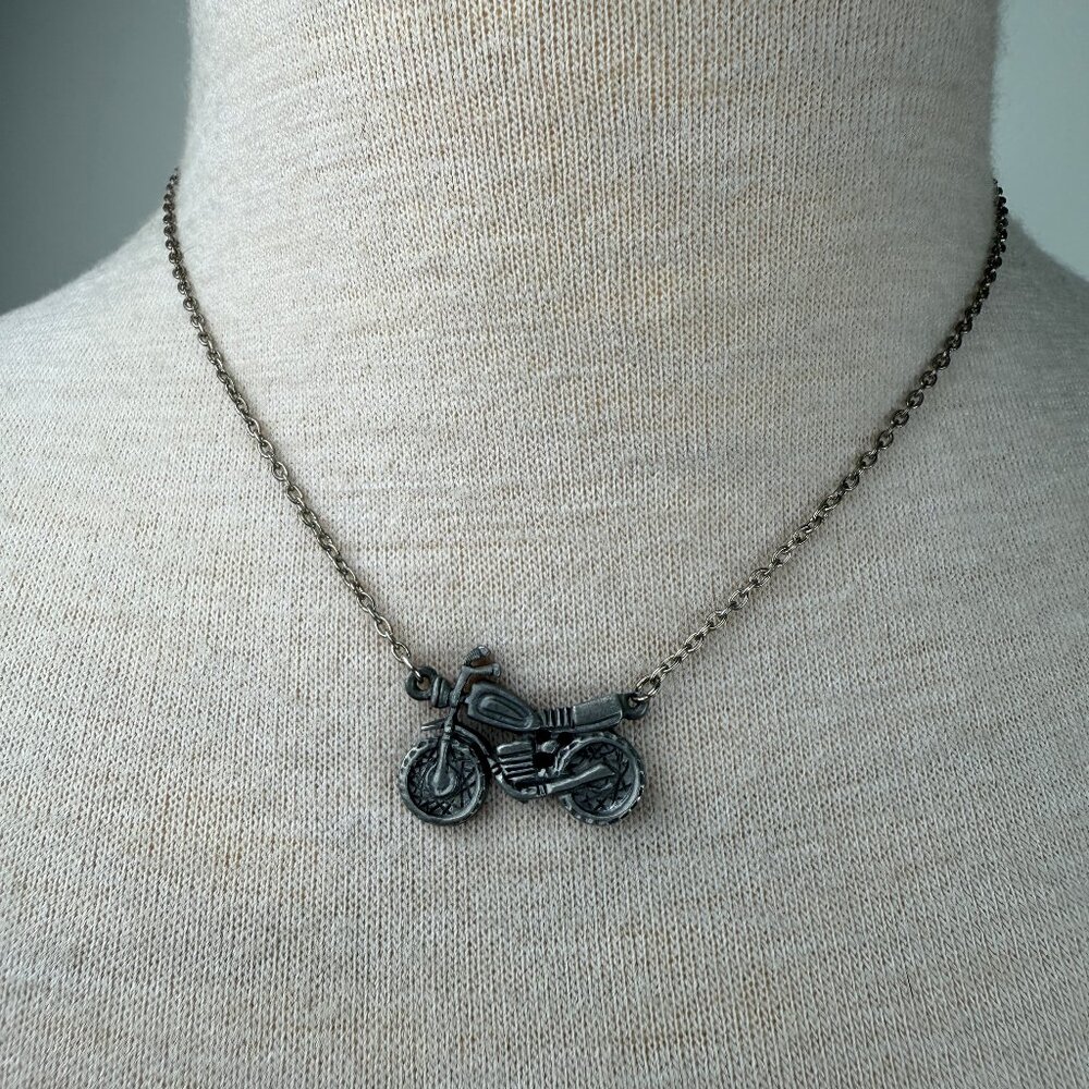 Pewter Motorcycle Pendant Chain Necklace Silver Tone 17.25"
